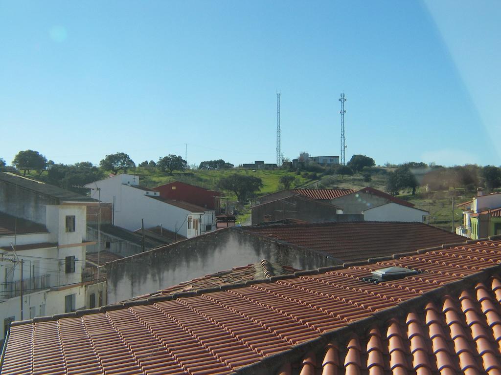 Hostal Ciudad De Caparra Каркабосо Экстерьер фото